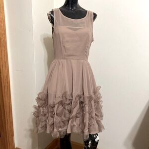 NWT: Taupe, Sz. 4 Lauren Conrad Runway Dress. Item# TSd27